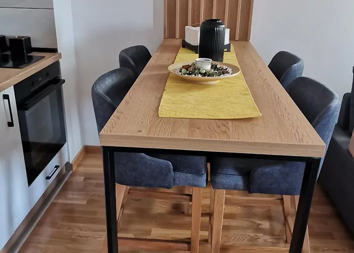 & Kocic شقة زلاتيبور